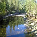 Yosemite Lakes Bunkhouse Cabin 27