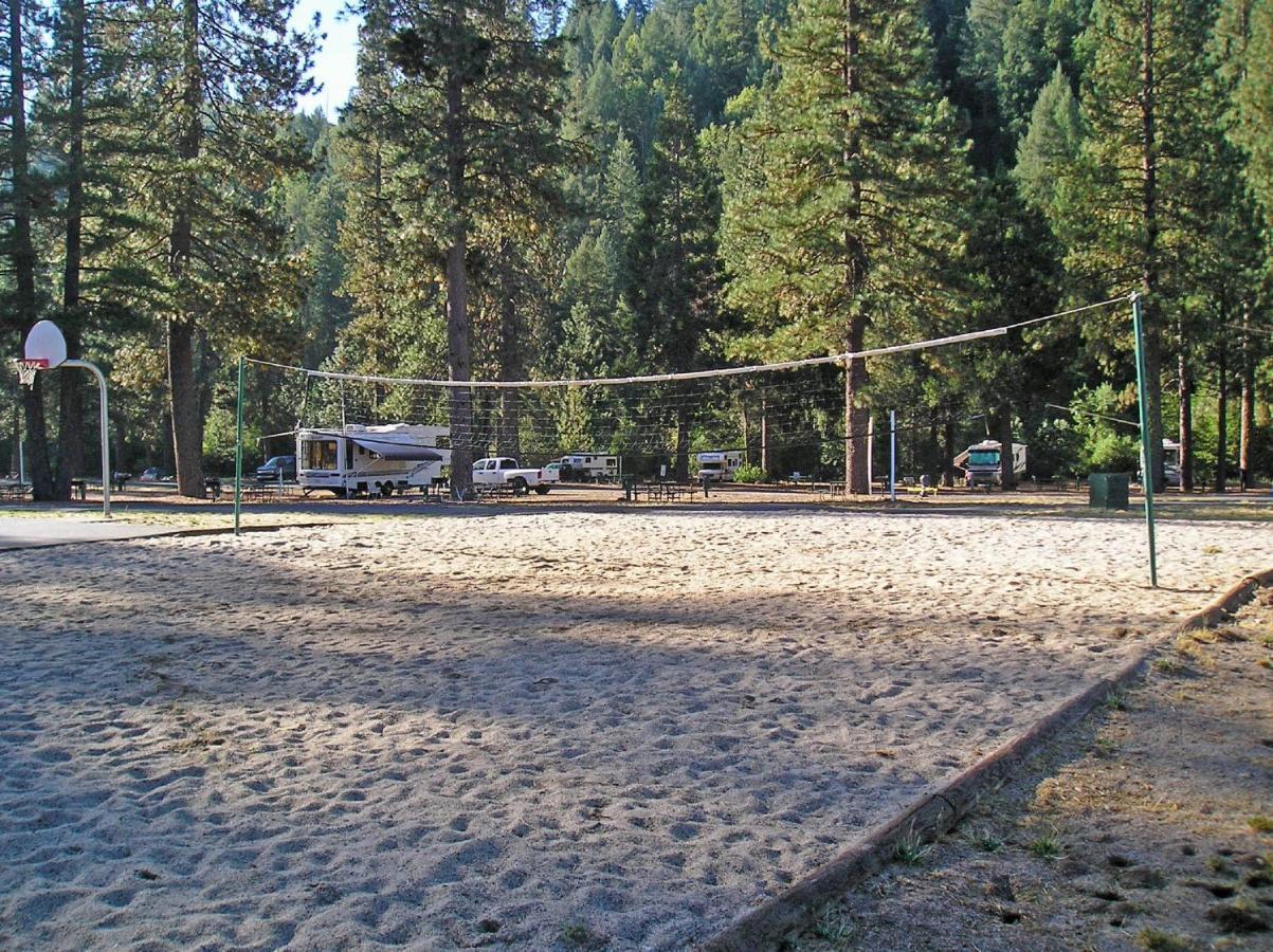 Yosemite Lakes Bunkhouse 27 * Harden Flat
